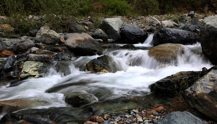 察汗河